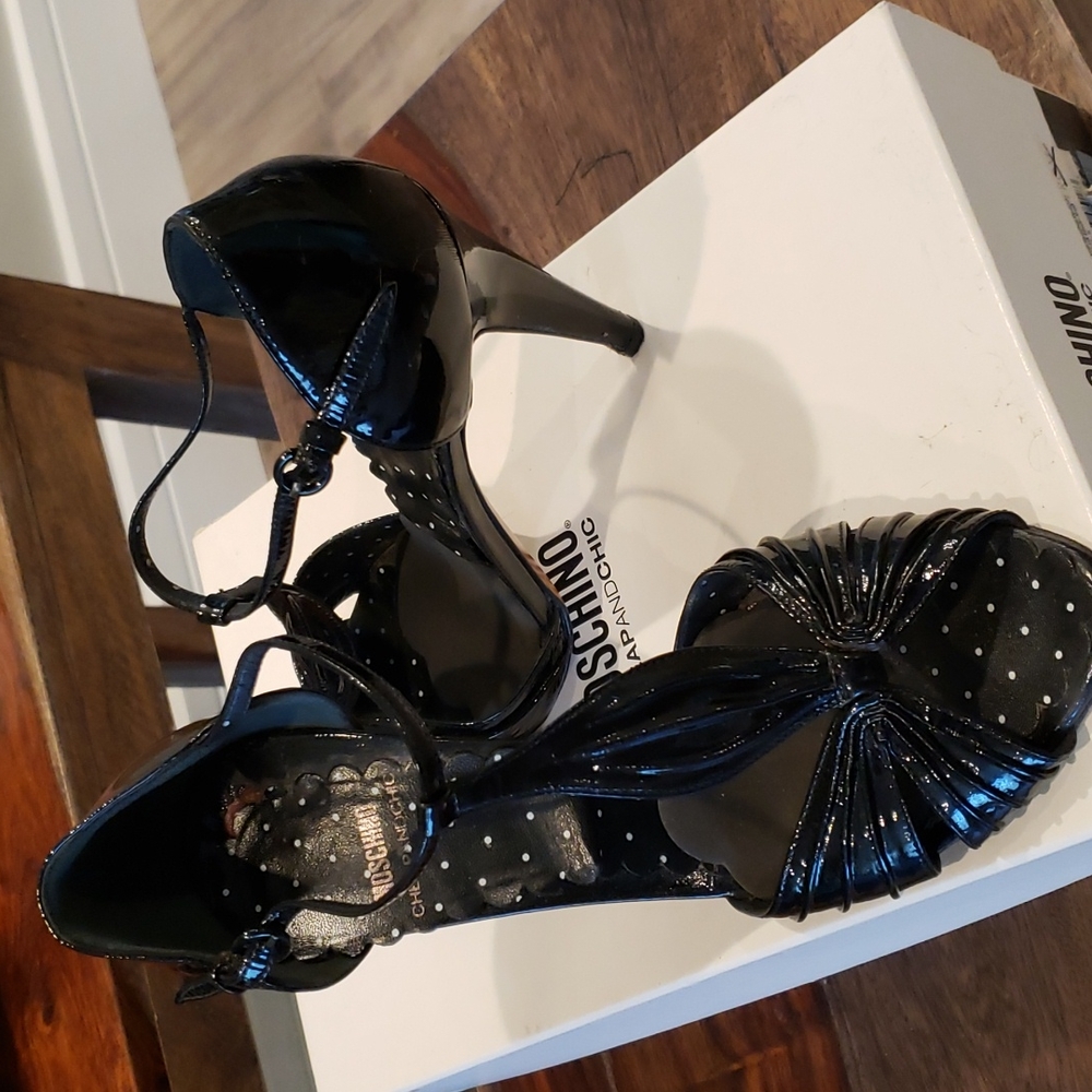 Shoes - Picture 2 of 3